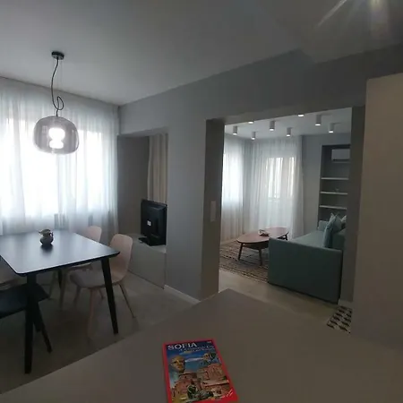 Apartment Cozy Next To European Union Station